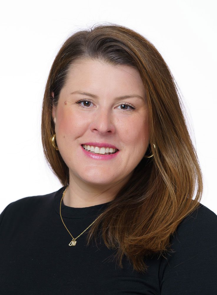 Andrea Hoefling - headshot