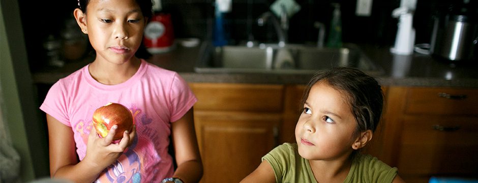 kids with snack shareourstrength.org